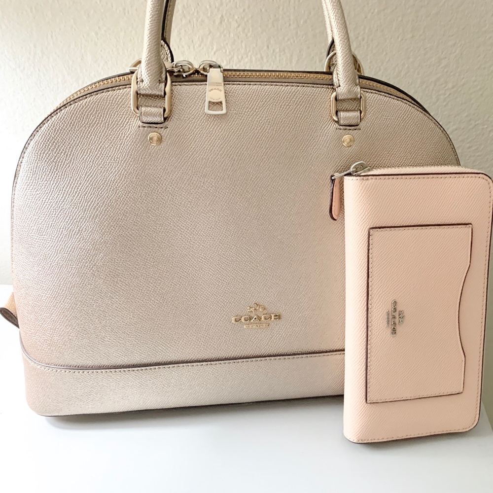 Coach Bundle Purse & Wallet ✨ - Picture 3 of 6